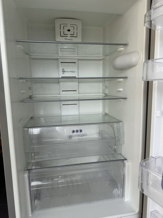 Frigorífico combinado Whirlpool com problema