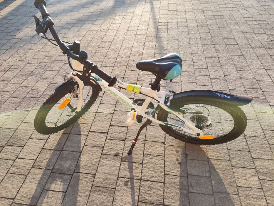 KROSS LEA MINI 1.0

Niezależnie, czy w grę wchodzi jazda po ścieżkach