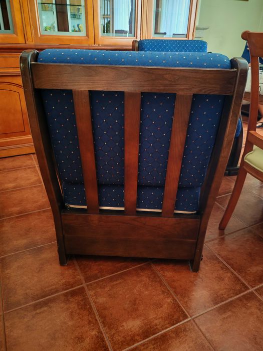 Conjunto de sofá e 2 poltronas à venda