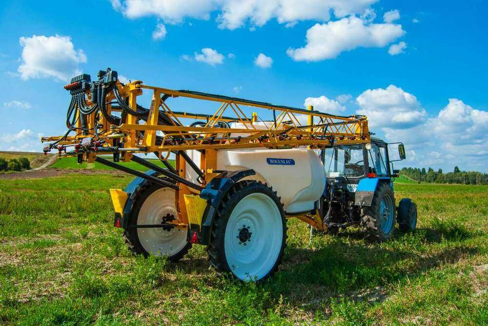 Опрыскиватель прицепной Богуслав ОПК 3200 24 Титан New ARAG Bravo 400