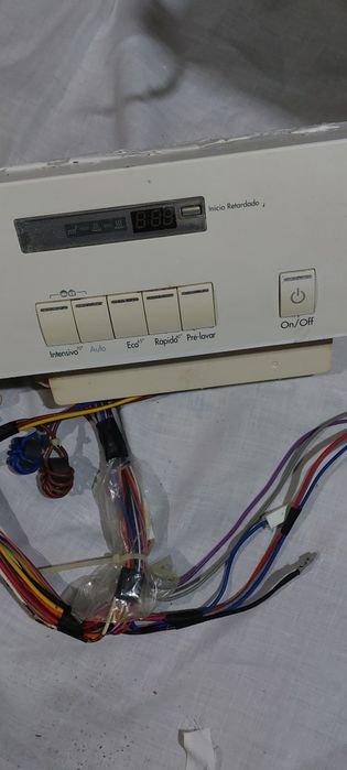 Peças de máquina de lavar loiça LG, em bom estado