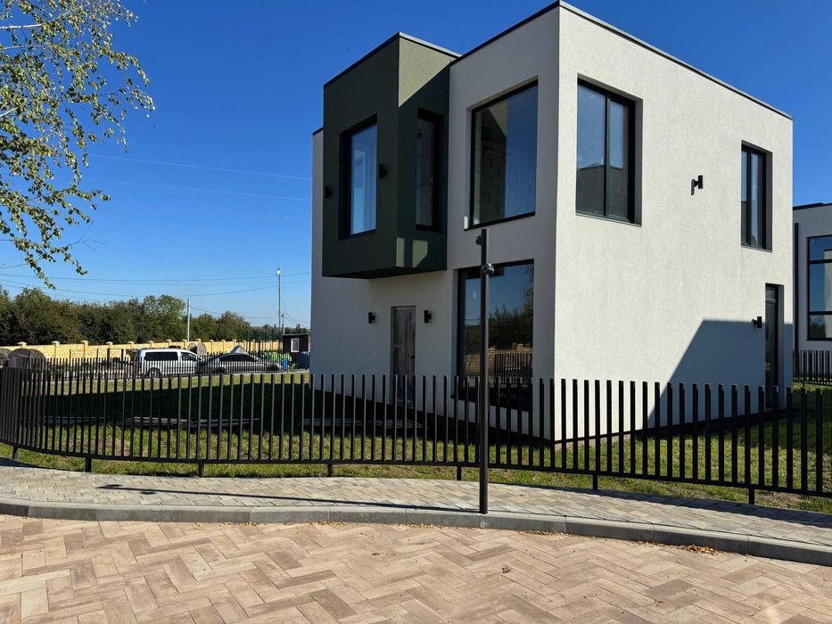 Продаж будинку на Дендропарку