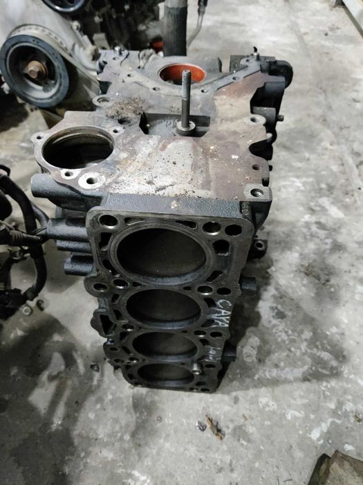 Блок двигателя  VAG 1.6 TDI CAYA STD