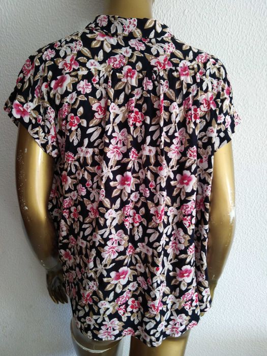 Blusa Padrão Floral WS2 Urban Style L