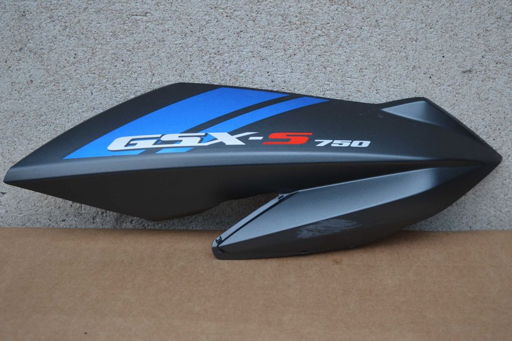 Suzuki GSXs 750 OWIEWKA prawa