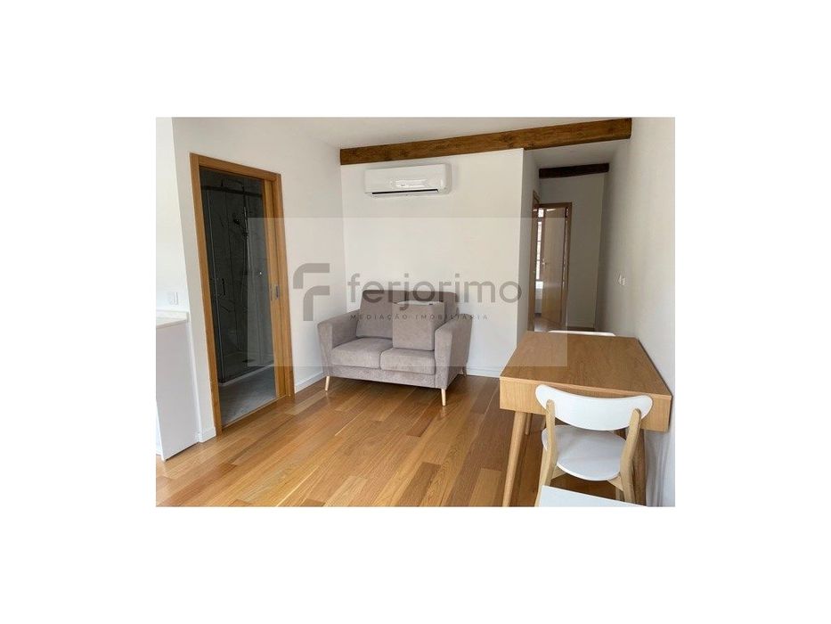 Apartamento T1 Centro da Cidade - mobilado e cozinha com eletrodomé...
