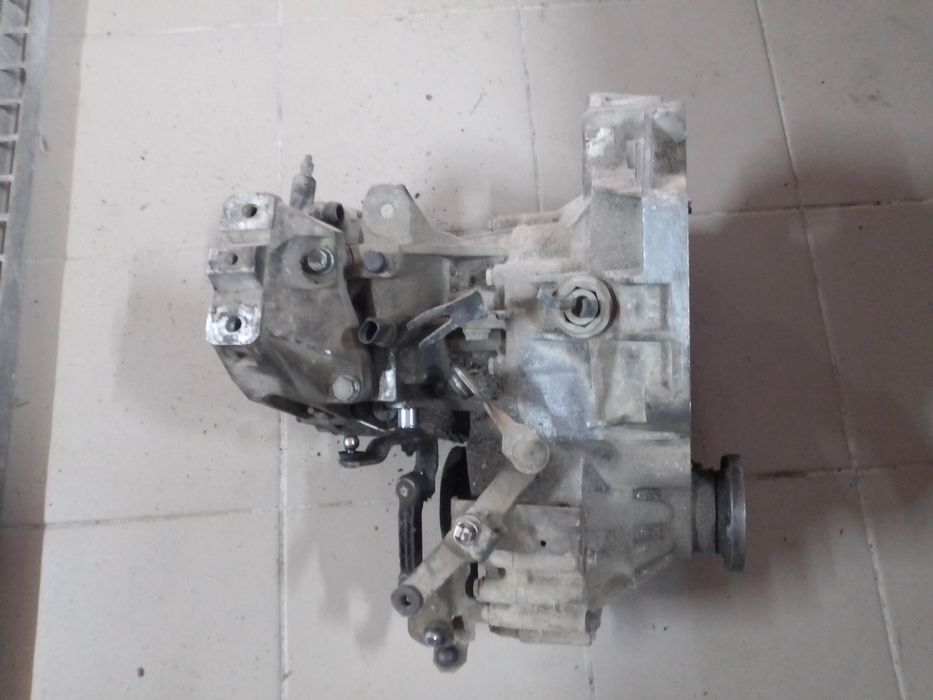 КПП коробка швидкостей Фольксваген Гольф 4 Бора Октавія 1.6 1.8 бензин