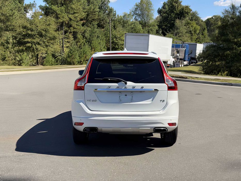 Volvo XC60      2015