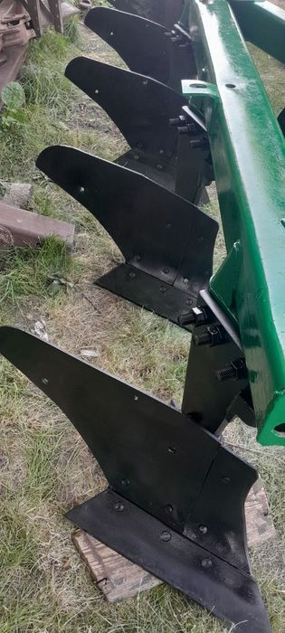 Плуг ПЛН 5-35 після реставрації