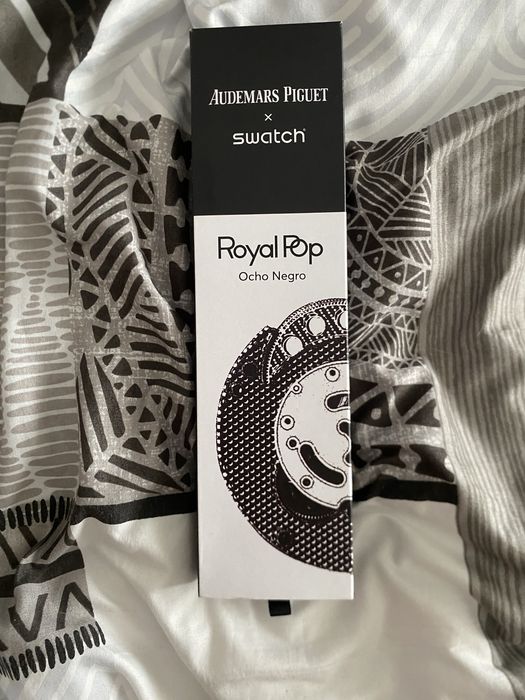 Swatch X AP preto e branco