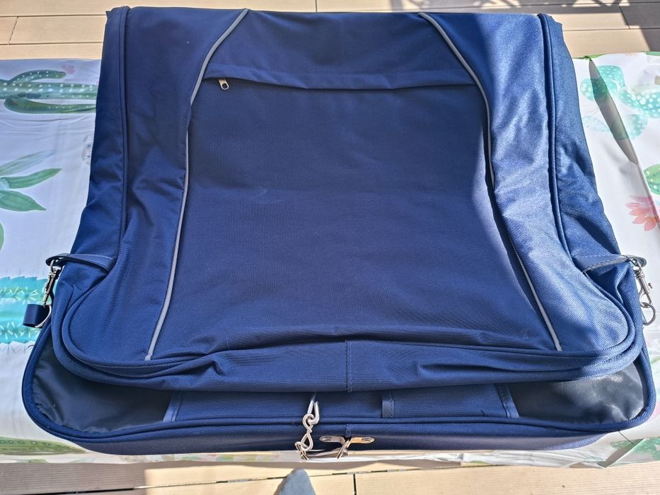Saco porta fatos de viagem