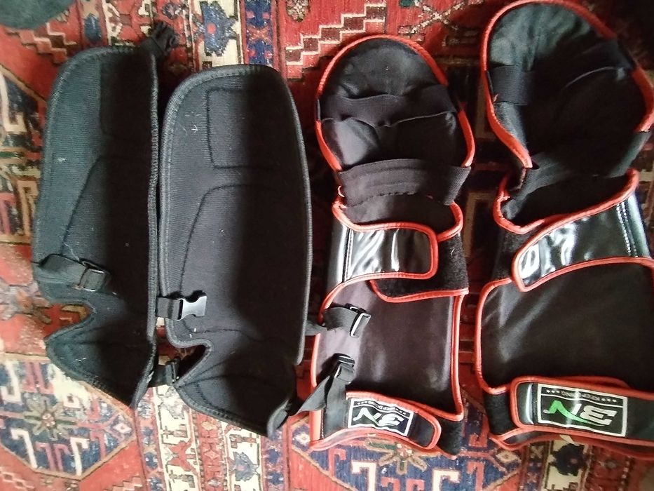 2 pares Proteções para os pernas e joelhos