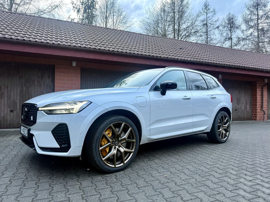 Volvo XC60 Polestar Engineered Hybryda Plug in Harman Panorama
