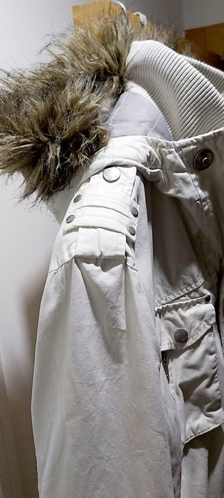 Parka branca  c/ capuz