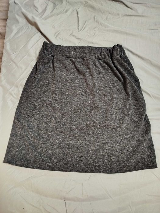 Продам костюм новий