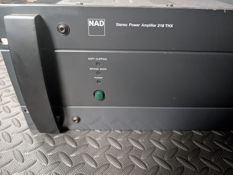 Potężna końcówka mocy nad 218 thx