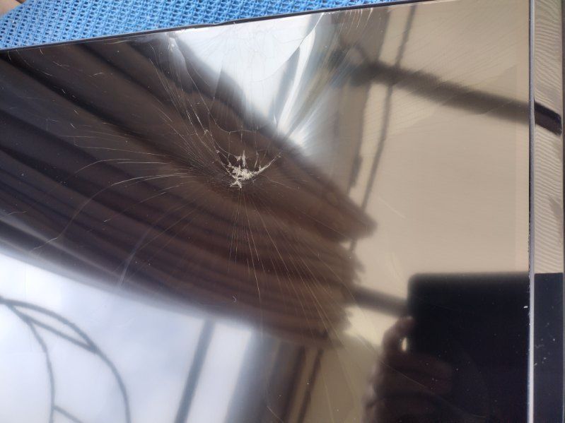 Sharp LED 32FH8EA uszkodzony panel