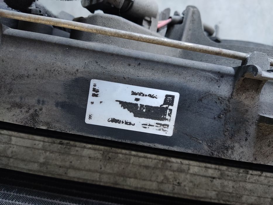 Opel Insignia A20DTH Komplet chłodnic Chłodnica Wentylator