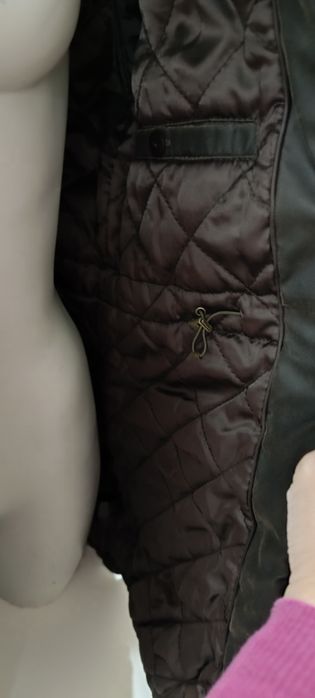Parka de senhora tamanho 36. Usada mas em excelente estado. Com pouco