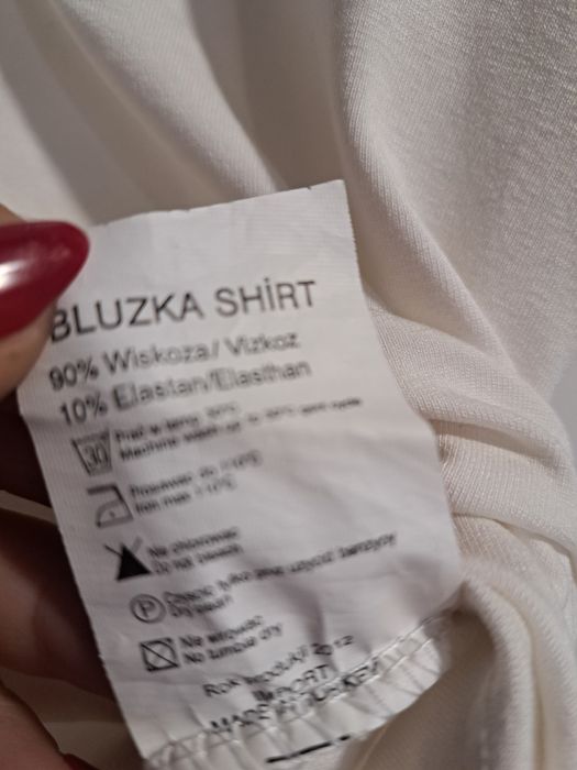 Elegancka bluzeczka cyrkonie kwiaty