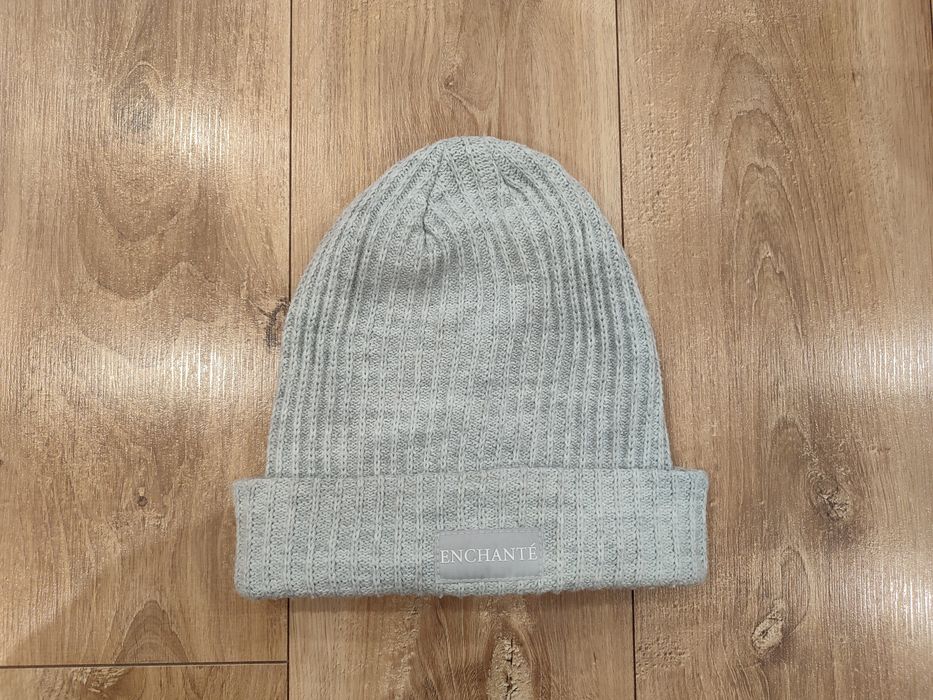 Szara czapka zimowa Cropp