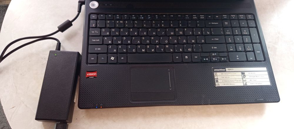 Ноутбук  eMachines  Е642G