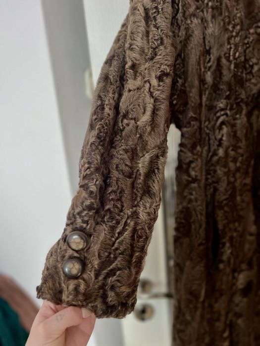 Naturalne futro z karakułów – szyte na miarę | stan idealny | L