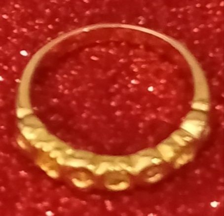 Bijuterias : Pregadeira , Anéis e Pulseiras