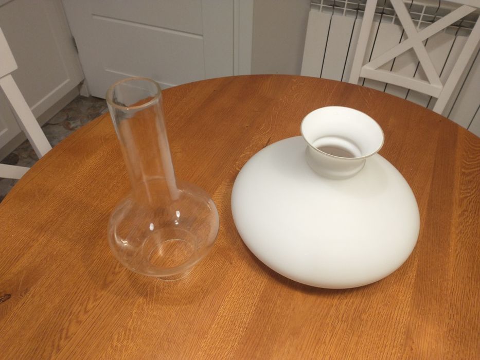 Lampa sufitowa mosiężna stylizowana na naftową z dużym kloszem lata 70