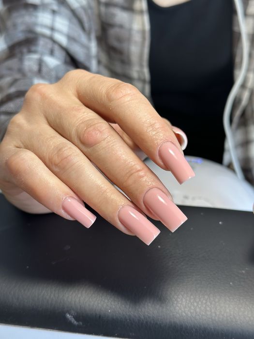 Нарощення нігтів, манікюр 97 квартал