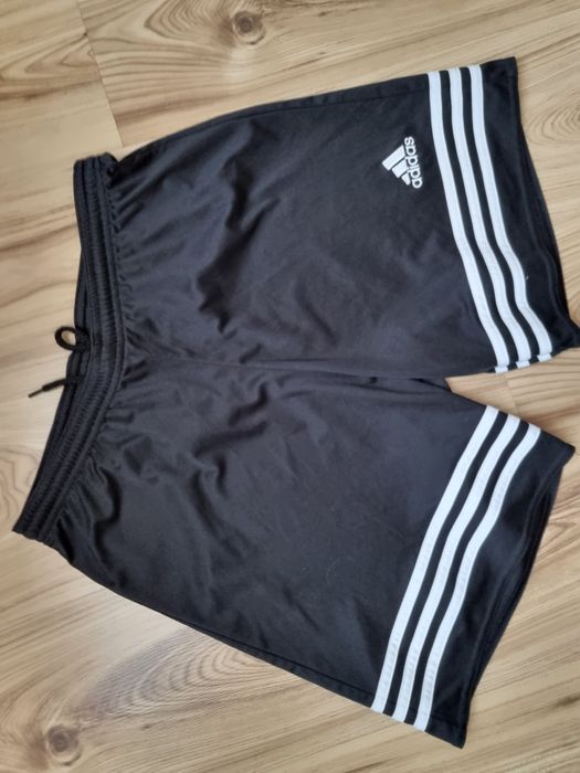 Spodenki szorty Adidas M 38