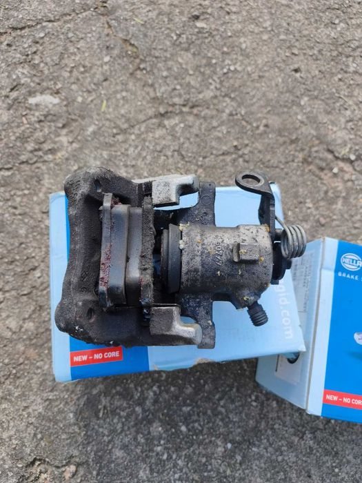 Pinças travão traseiras VW Golf 4/A3 – par + pastilhas ceramic