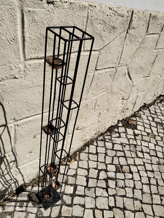 Castiçal de pé alto de 12 velas