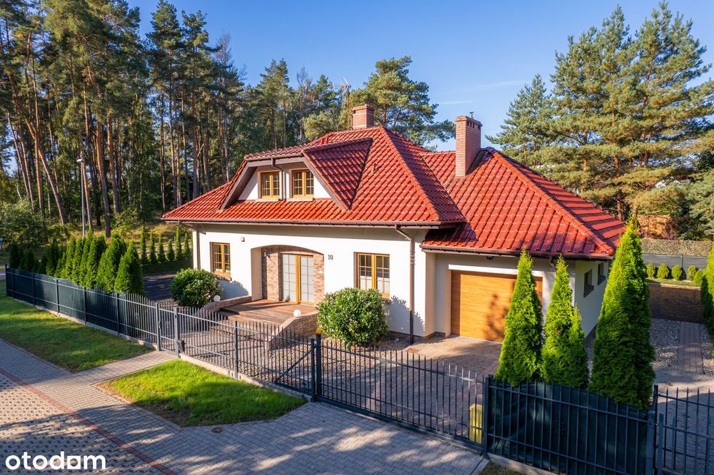 Sprzedam bez pośredników przestronny dom wolnostojący z ogrodem