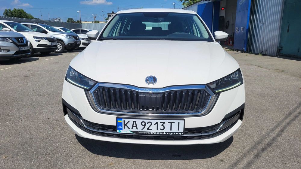 Авто Skoda Octavia A8 2022 1.4tsi STYLE