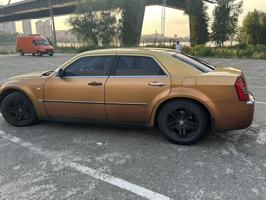 Продам Chrysler 300c