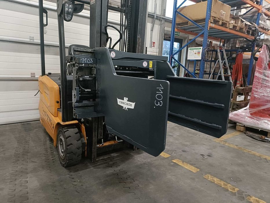 Chwytak  do wózka widłowego Cascade