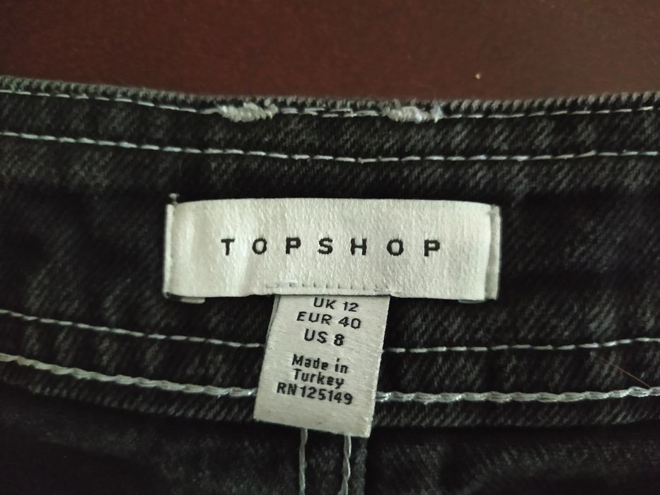 Krótka jeansowa spódnica 40
Stan