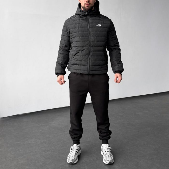 Демісезонна куртка від «The North Face»