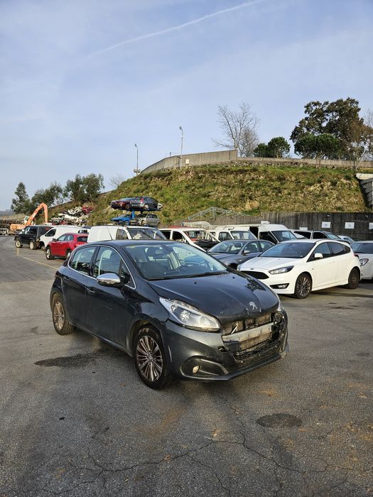 Peugeot 208 1.6 BlueHDi de 2017 para peças