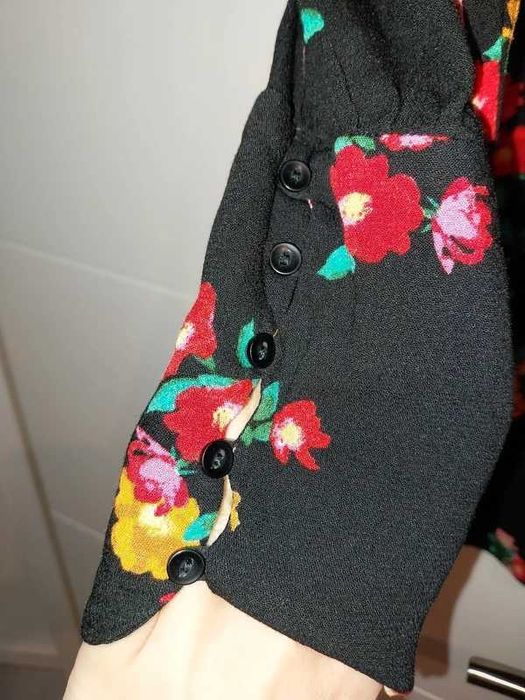 Vestido floral Zara S