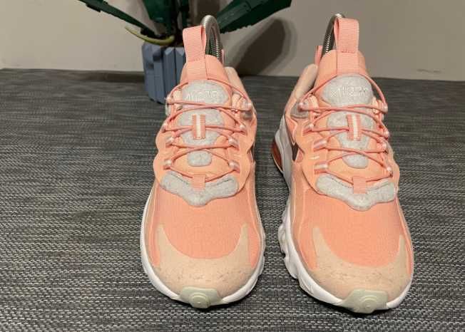 Buty NIKE AIR MAX 270 REACT ,damskie ,Rozmiar 35, stan bdb.