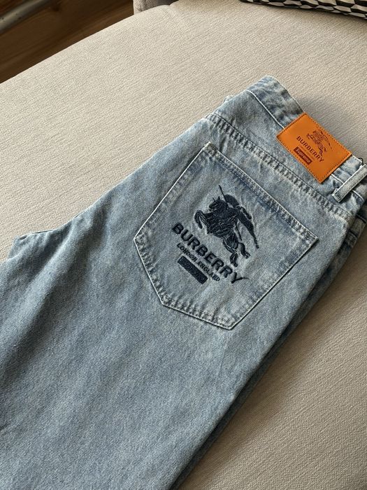 Spodnie Jeansowe - Straight Fit BURBERRY X SUPREME