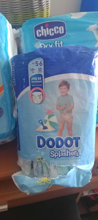 Pack de 105 fraldas Dodot e Chicco