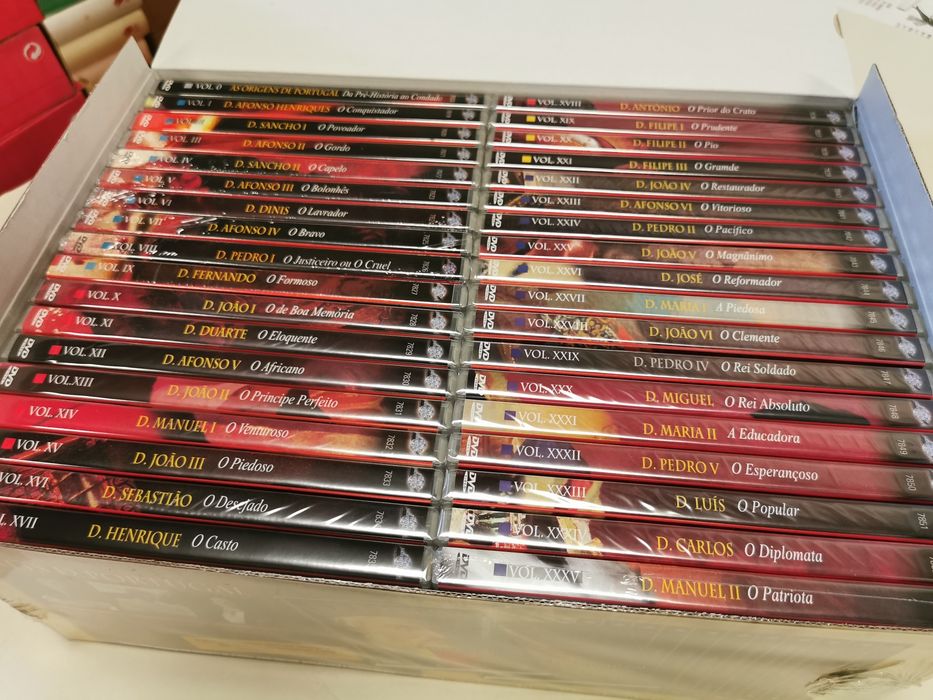 Reis de Portugal - 36 DVD selados - colecção completa