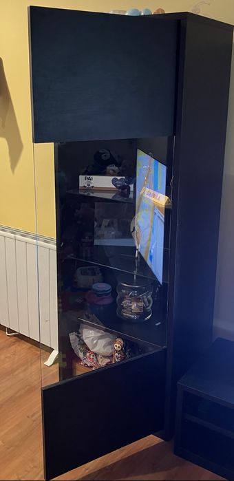 Armário vitrine derivados de madeira de carvalho