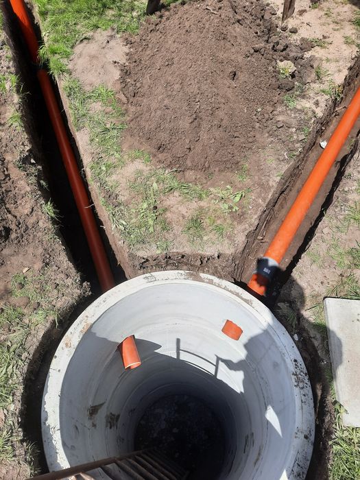 Копання Колодязів-Криниць та Септиків Доставка Пресованих Кругів
