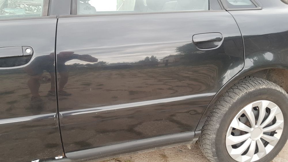 Audi a4 b5 1.9 tdi 115 sedan LY9W 2000 części blask