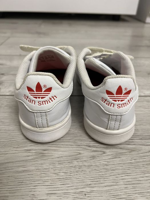 Кросівки оригінальні Adidas stan swith