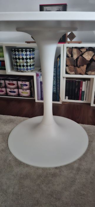 Mesa redonda branca IKEA